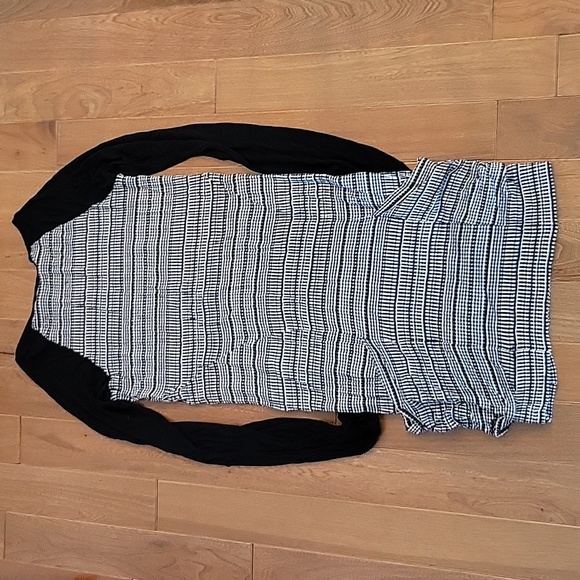 BCBGMaxAzria Long Sleeve Black and White Geometic Print Bodycon Dress Medium - Picture 8 of 8